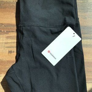 Lululemon Wunder Under size 14